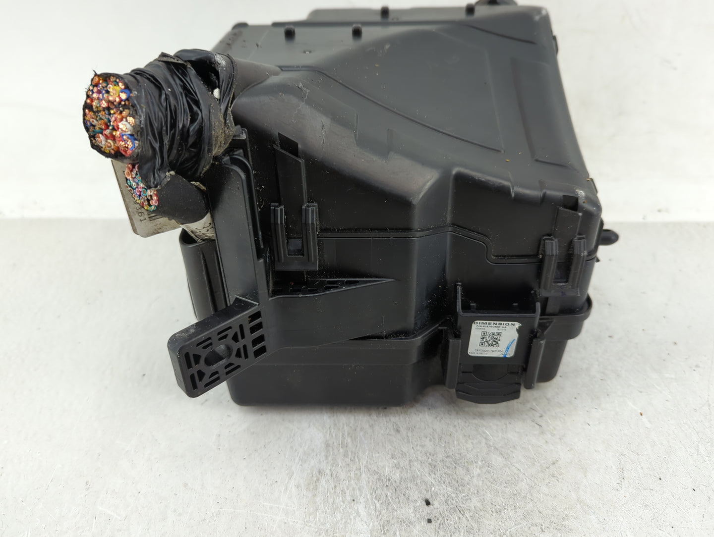2019-2020 Kia Sorento Fusebox Fuse Box Panel Relay Module P/N:91425C6010 Fits Fits 2019 2020 OEM Used Auto Parts - Oemusedau
