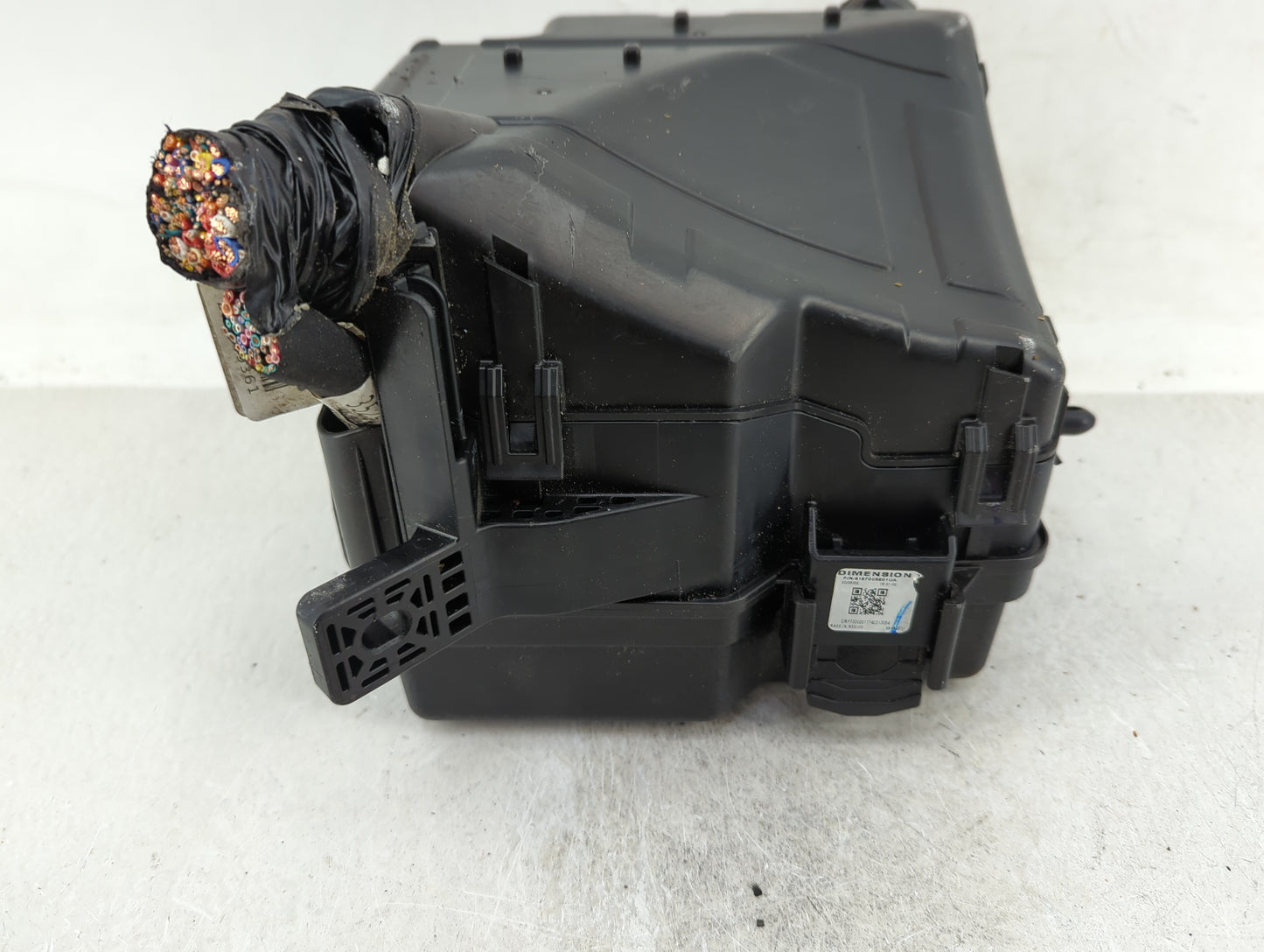 2019-2020 Kia Sorento Fusebox Fuse Box Panel Relay Module P/N:91425C6010 Fits Fits 2019 2020 OEM Used Auto Parts - Oemusedau