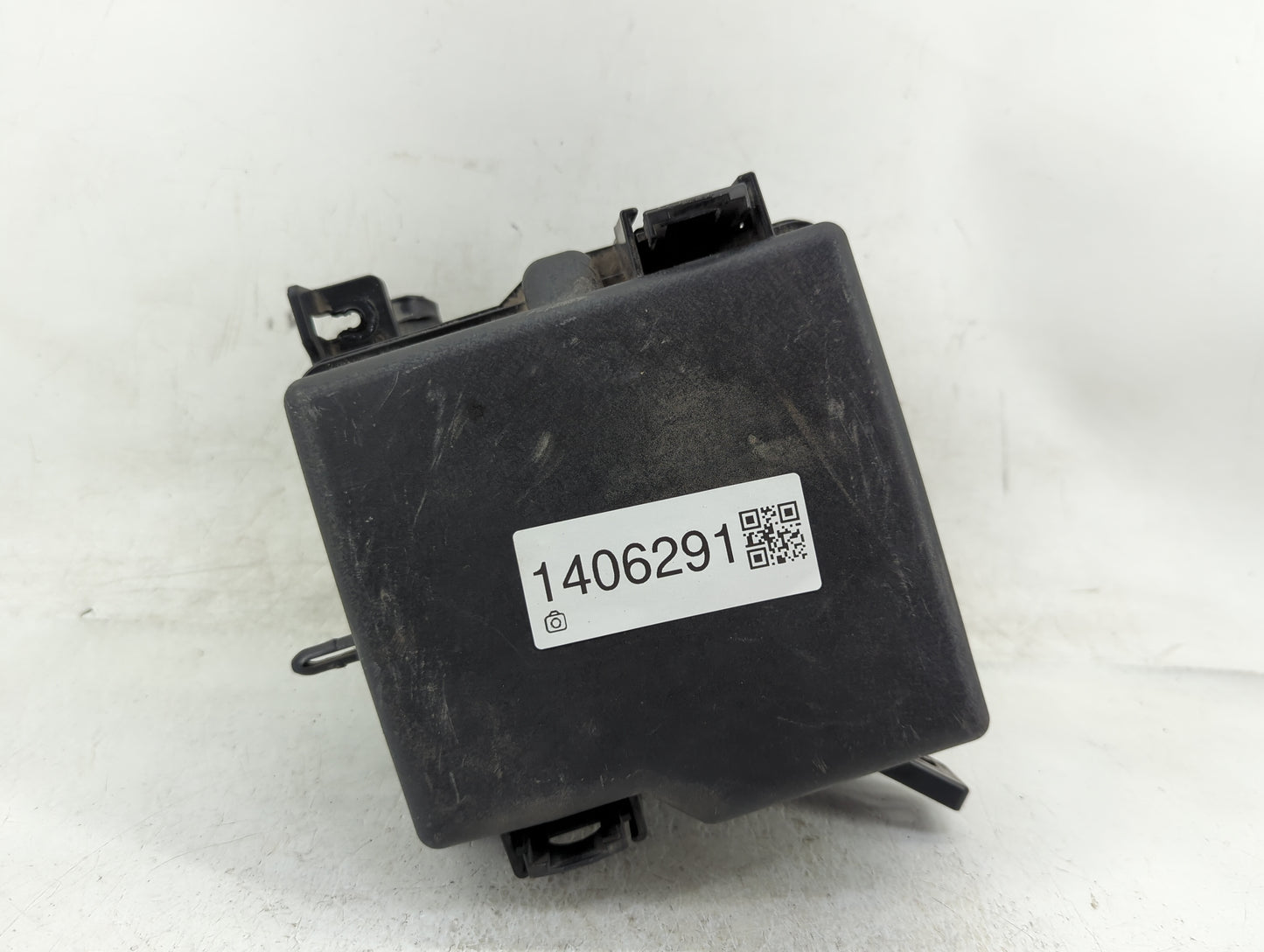 2019-2020 Kia Sorento Fusebox Fuse Box Panel Relay Module P/N:91941-C6222 Fits Fits 2019 2020 OEM Used Auto Parts - Oemuseda