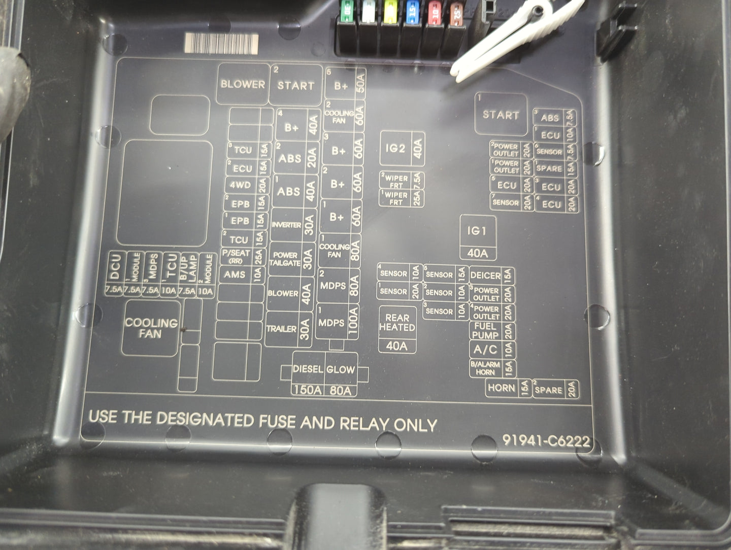 2019-2020 Kia Sorento Fusebox Fuse Box Panel Relay Module P/N:91941-C6222 Fits Fits 2019 2020 OEM Used Auto Parts - Oemuseda