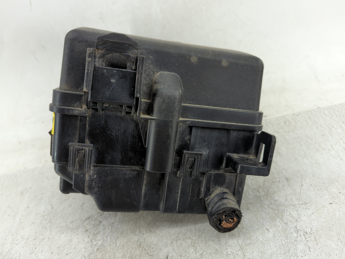 2019-2020 Kia Sorento Fusebox Fuse Box Panel Relay Module Fits Fits 2019 2020 OEM Used Auto Parts - Oemusedautoparts1.com