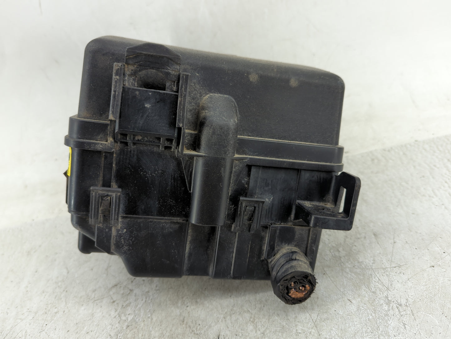 2019-2020 Kia Sorento Fusebox Fuse Box Panel Relay Module Fits Fits 2019 2020 OEM Used Auto Parts - Oemusedautoparts1.com