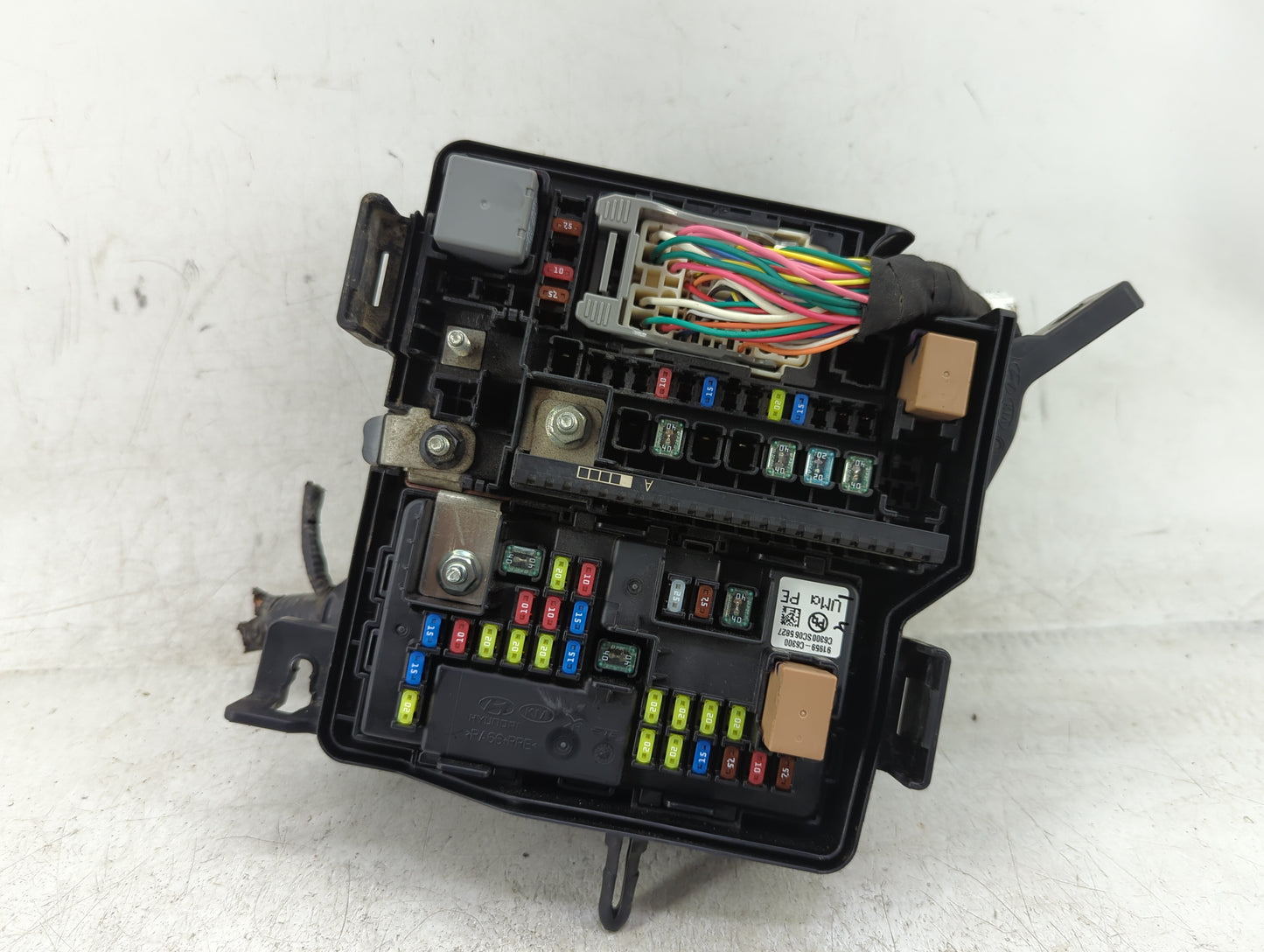 2019-2020 Kia Sorento Fusebox Fuse Box Panel Relay Module Fits Fits 2019 2020 OEM Used Auto Parts - Oemusedautoparts1.com
