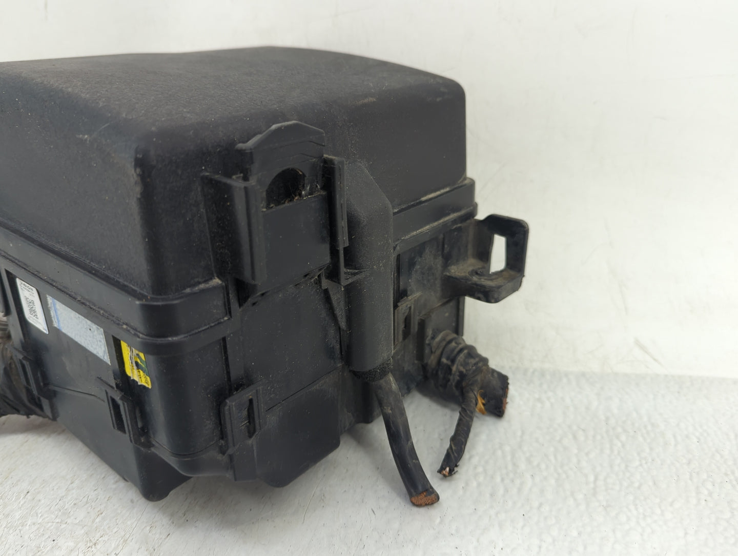 2019-2020 Kia Sorento Fusebox Fuse Box Panel Relay Module Fits Fits 2019 2020 OEM Used Auto Parts - Oemusedautoparts1.com