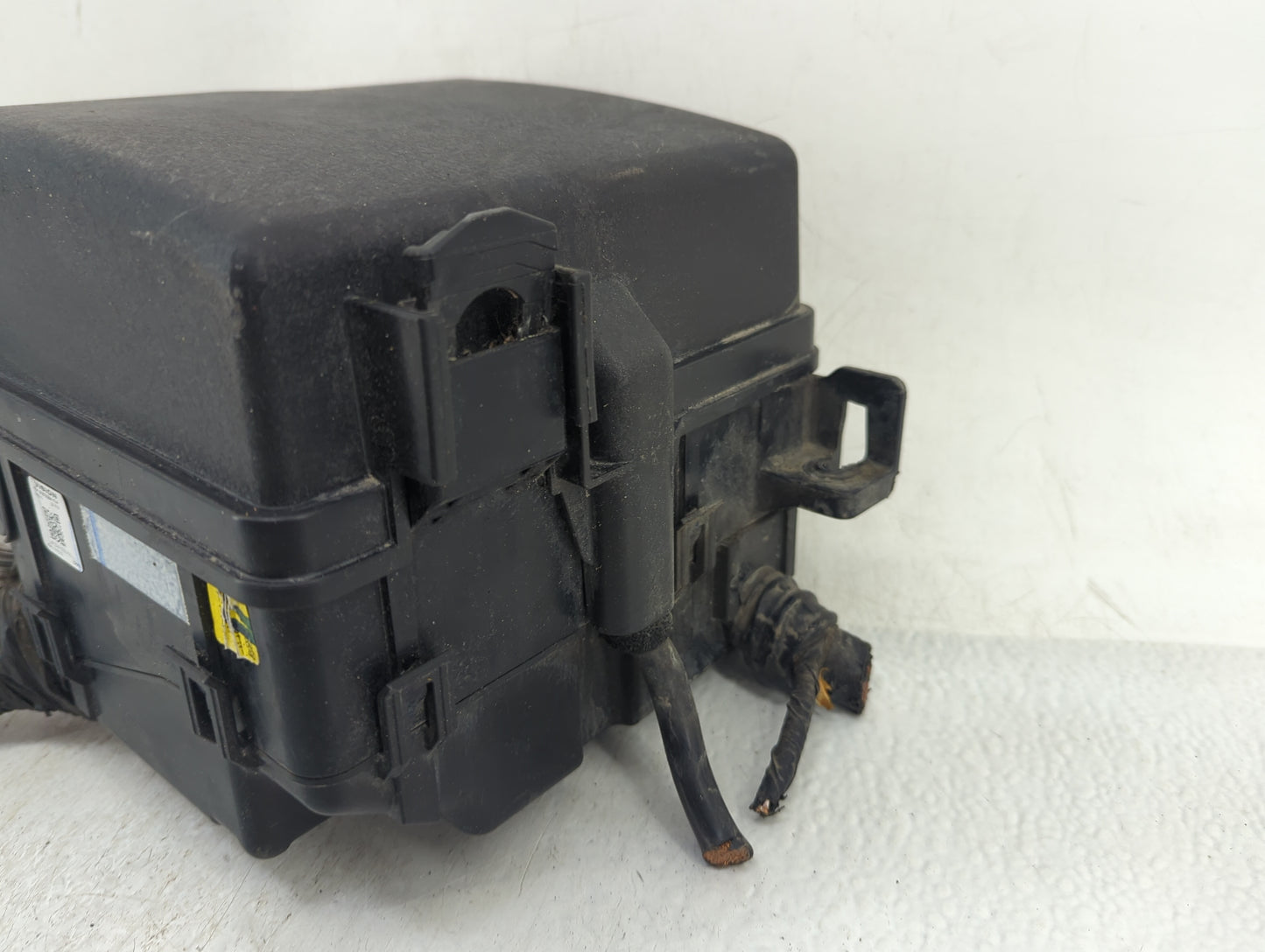 2019-2020 Kia Sorento Fusebox Fuse Box Panel Relay Module Fits Fits 2019 2020 OEM Used Auto Parts - Oemusedautoparts1.com