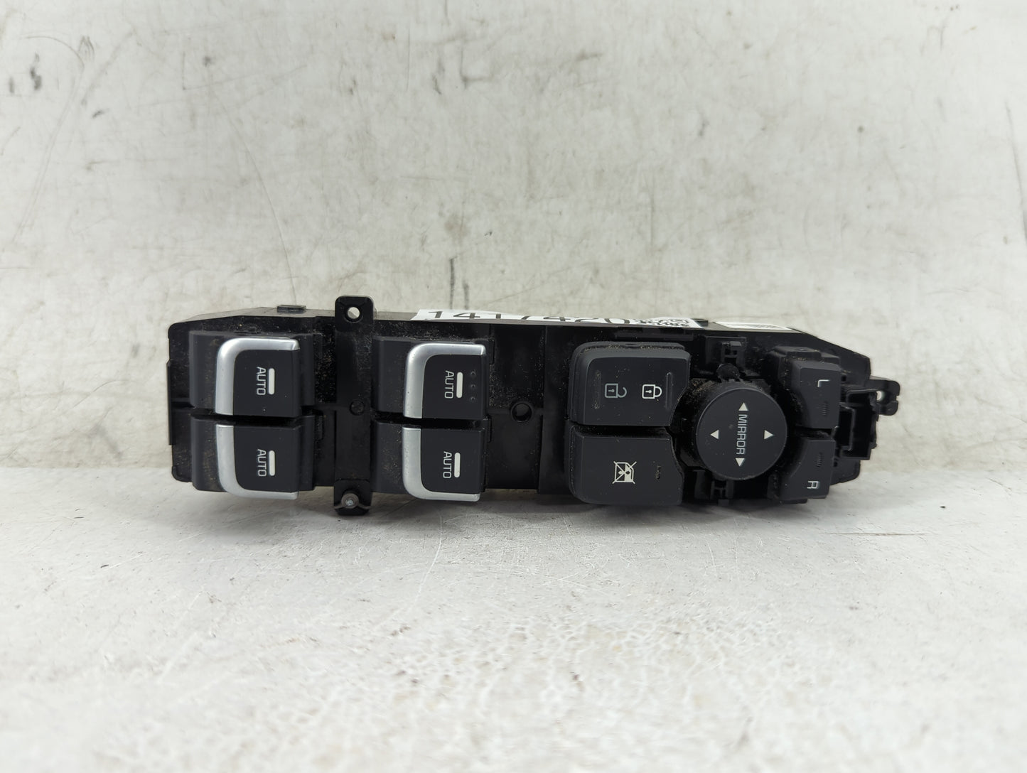 2019-2020 Kia Sorento Master Power Window Switch Replacement Driver Side Left P/N:299144779 Fits Fits 2019 2020 OEM Used Aut