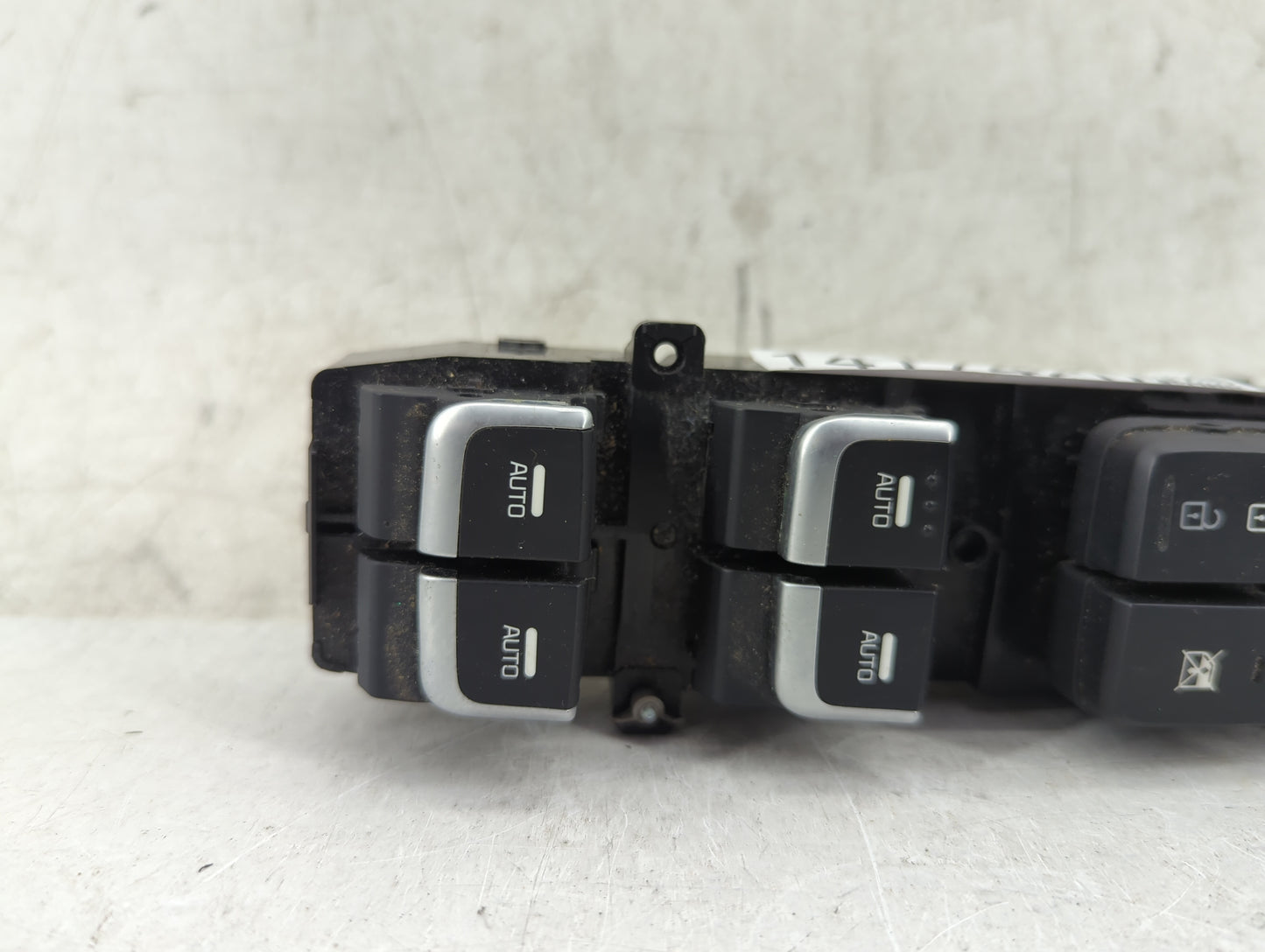 2019-2020 Kia Sorento Master Power Window Switch Replacement Driver Side Left P/N:299144779 Fits Fits 2019 2020 OEM Used Aut