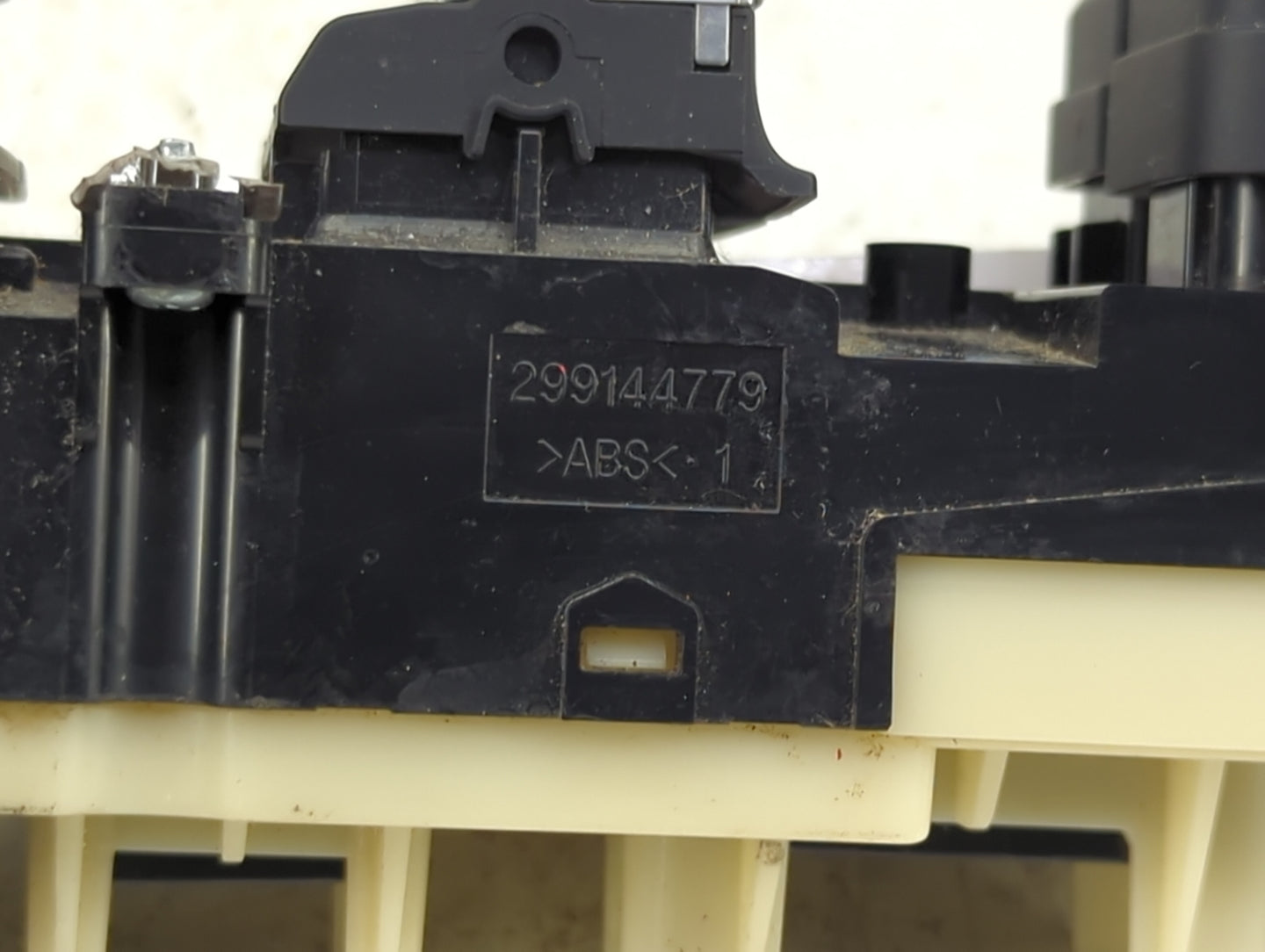2019-2020 Kia Sorento Master Power Window Switch Replacement Driver Side Left P/N:299144779 Fits Fits 2019 2020 OEM Used Aut