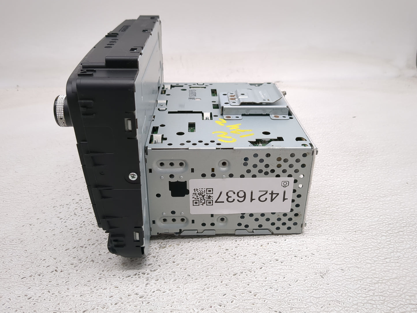 2019-2020 Kia Sorento Radio AM FM Cd Player Receiver Replacement P/N:96560C6ND0WK Fits Fits 2019 2020 OEM Used Auto Parts - 