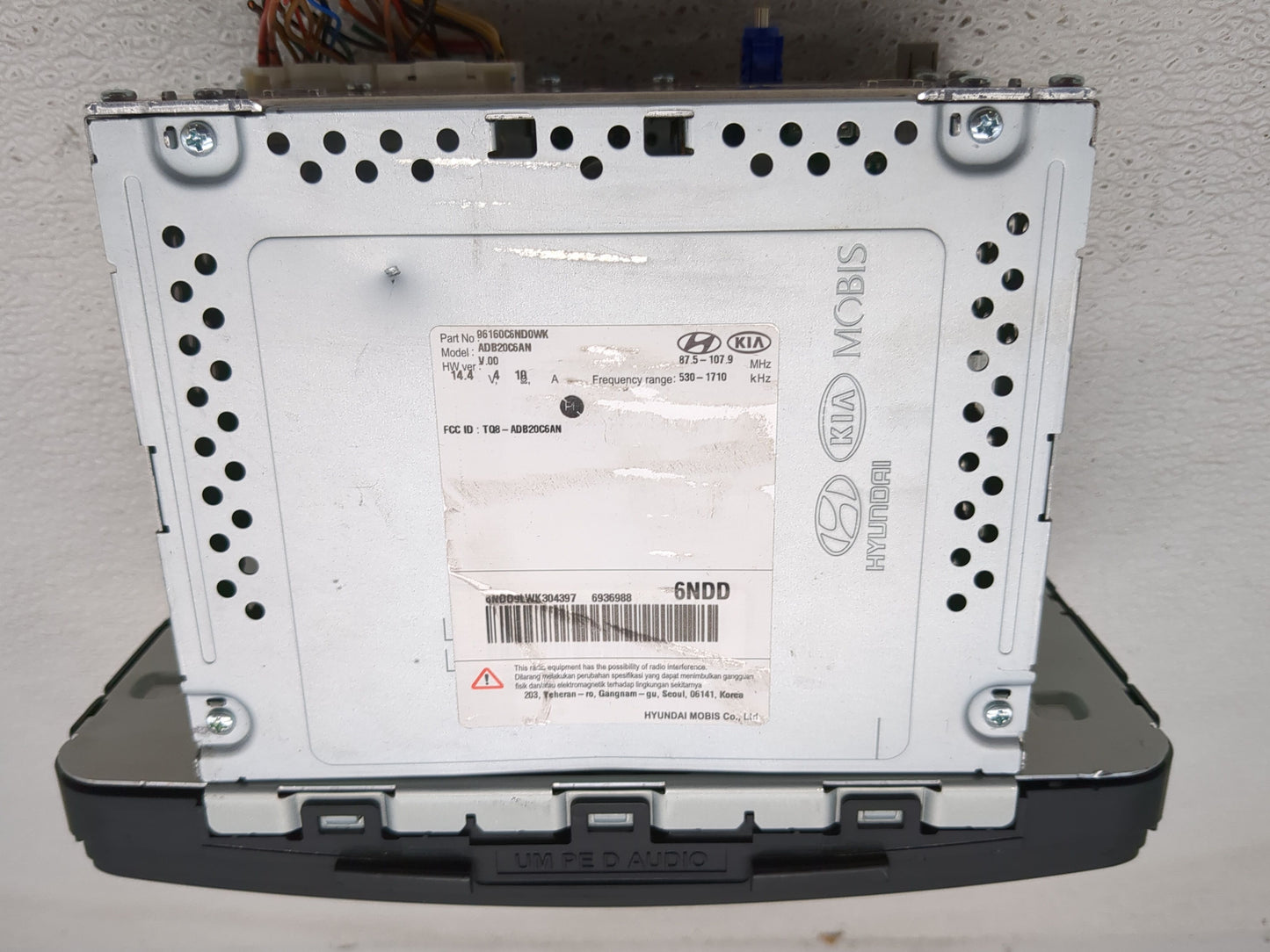 2019-2020 Kia Sorento Radio AM FM Cd Player Receiver Replacement P/N:96160C6ND0WK Fits Fits 2019 2020 OEM Used Auto Parts - 