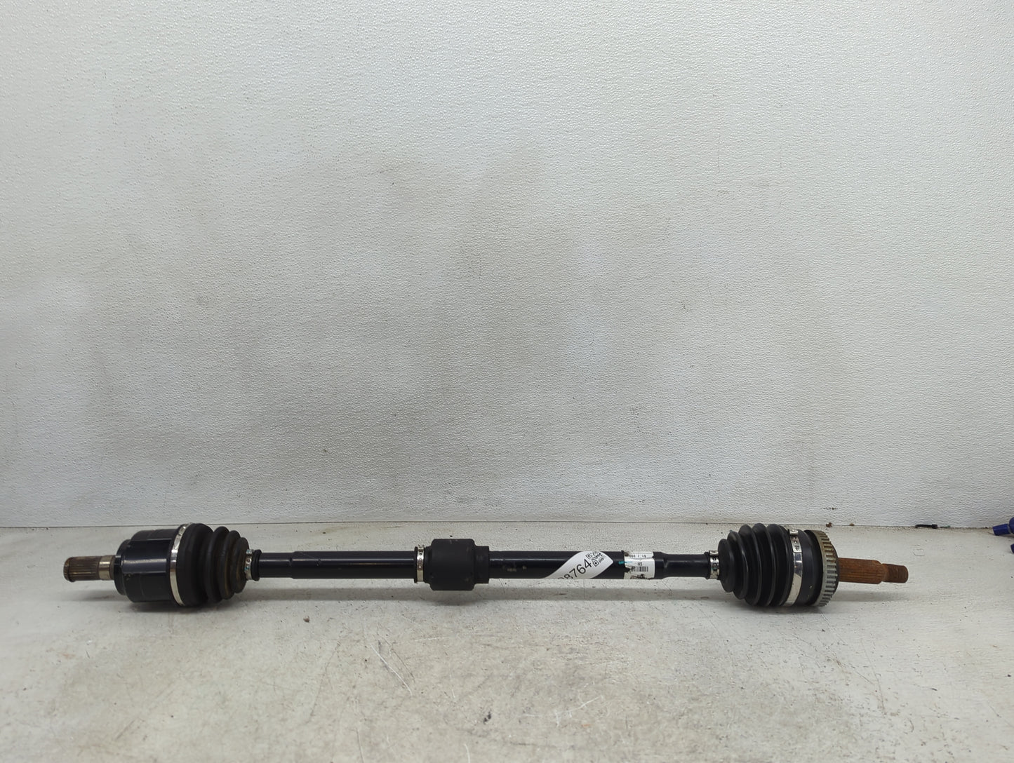 2019-2020 Kia Sorento Axle Shaft Front Driver Cv C/v 1428764 - Oemusedautoparts1.com