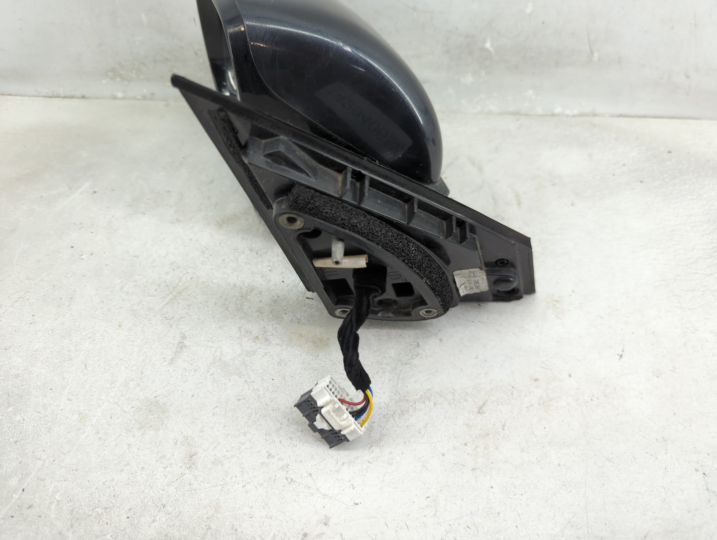 2016-2020 Kia Sorento Driver Side View Mirror - Left Door Mirror OEM Used - Oemusedautoparts1.com