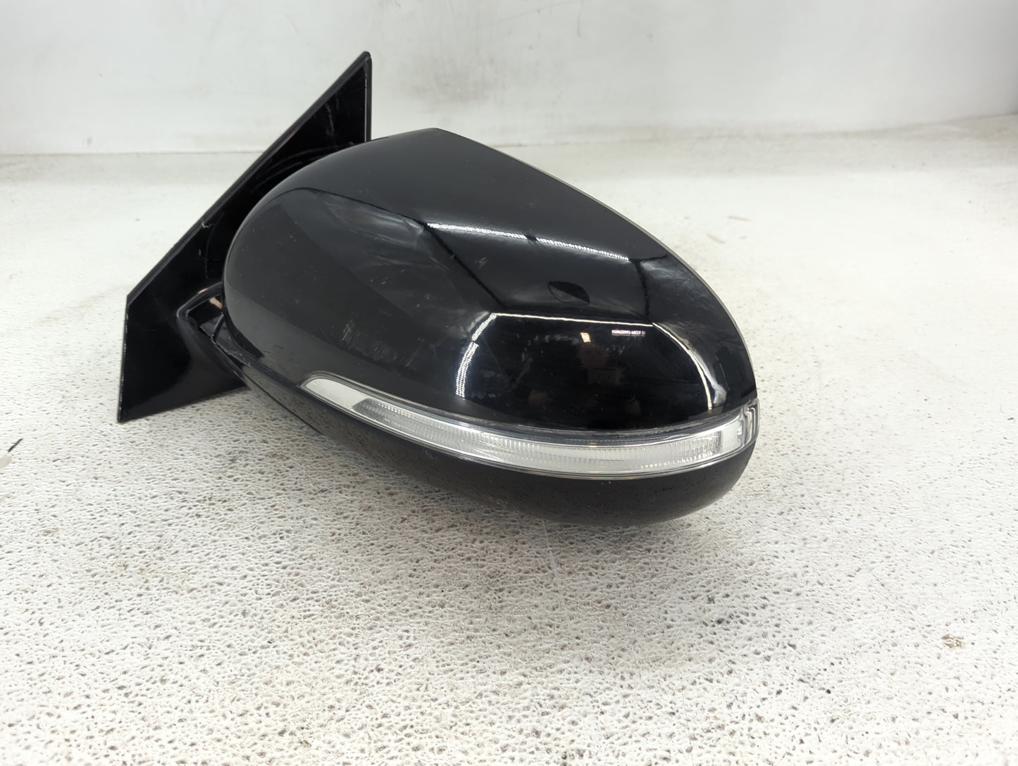 2017-2020 Kia Sorento Driver Side View Mirror - Left Door Mirror OEM Used - Oemusedautoparts1.com