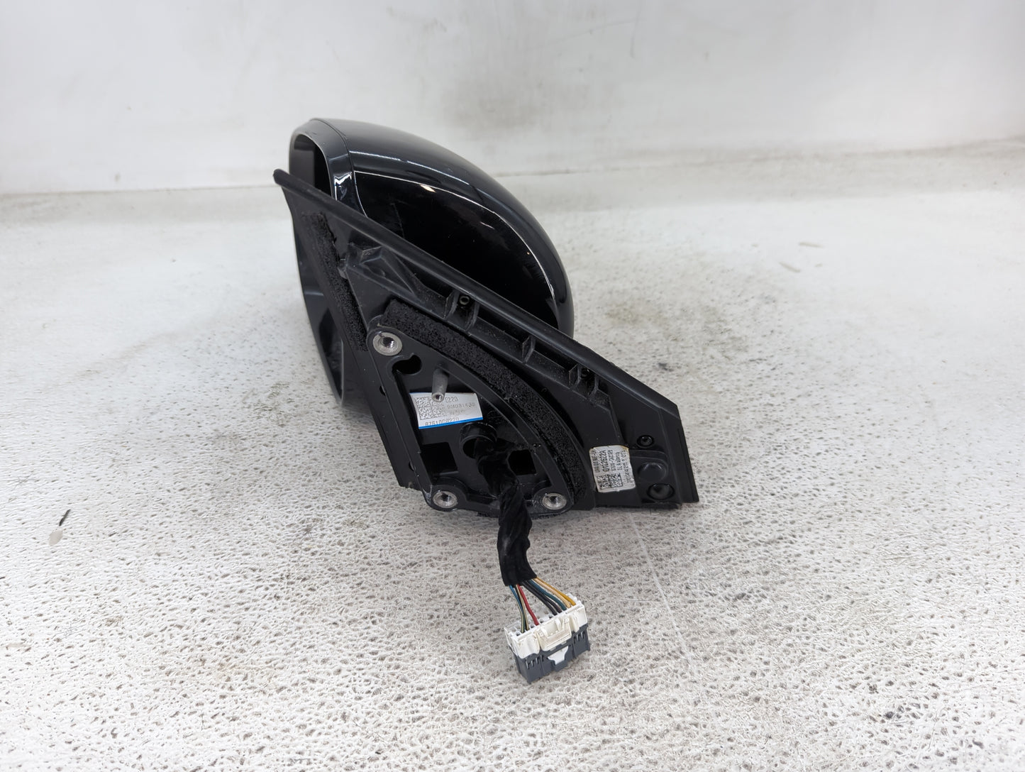 2017-2020 Kia Sorento Driver Side View Mirror - Left Door Mirror OEM Used - Oemusedautoparts1.com