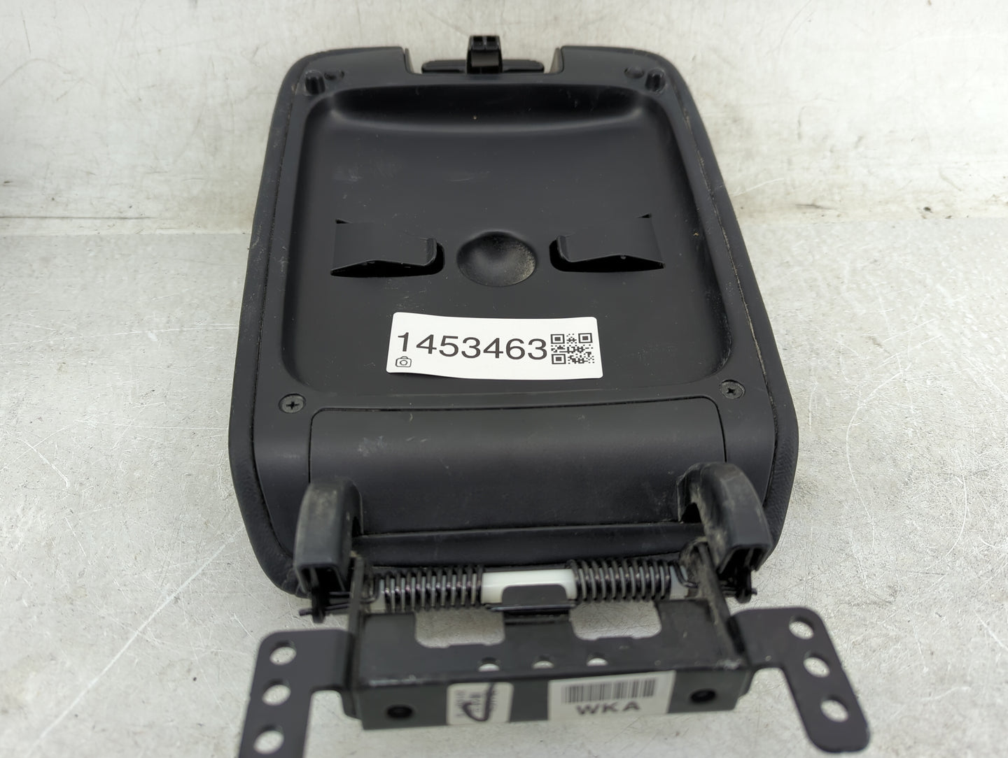 2020 Kia Sorento Center Console Armrest Cover Lid Fits OEM Used Auto Parts - Oemusedautoparts1.com