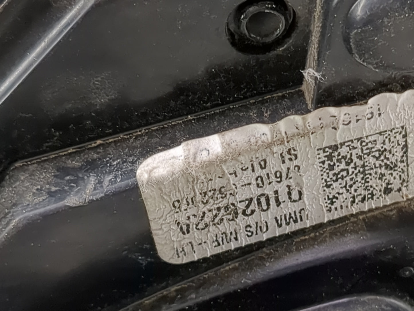 2017-2020 Kia Sorento Driver Side View Mirror - Left Door Mirror OEM Used - Oemusedautoparts1.com