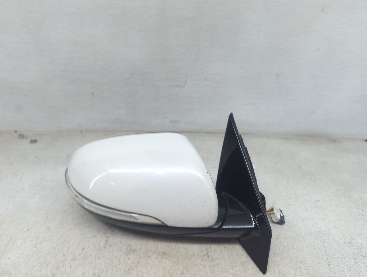 2016-2020 Kia Sorento Passenger Side View Mirror - Right Door Mirror OEM Used - Oemusedautoparts1.com