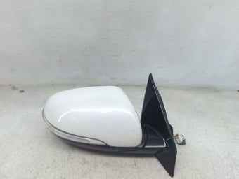 compare product 2016-2020 Kia Sorento Passenger Side View Mirror - Right Door Mirror OEM Used