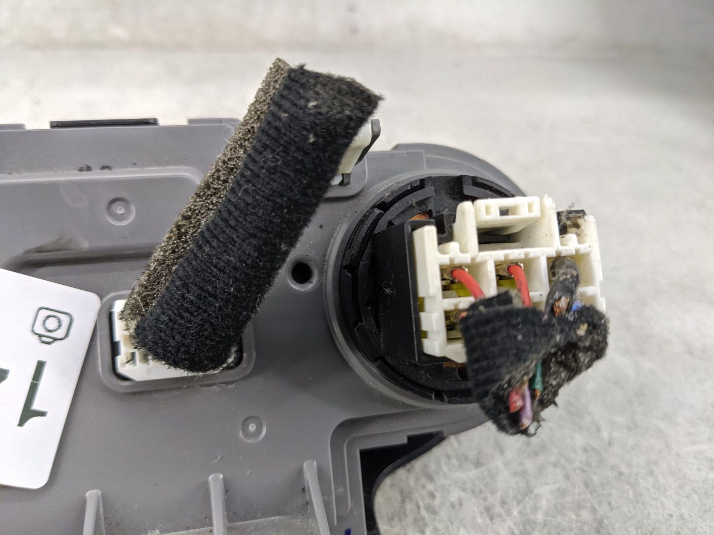 2020 Kia Sorento Climate Control Module Temperature AC/Heater Replacement P/N:97250-C6041 Fits OEM Used Auto Parts - Oemused