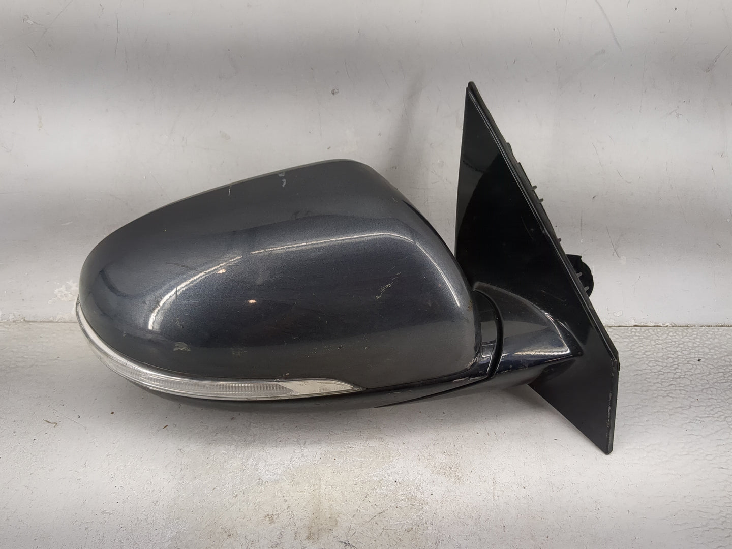 2017-2020 Kia Sorento Passenger Side View Mirror - Right Door Mirror OEM Used - Oemusedautoparts1.com