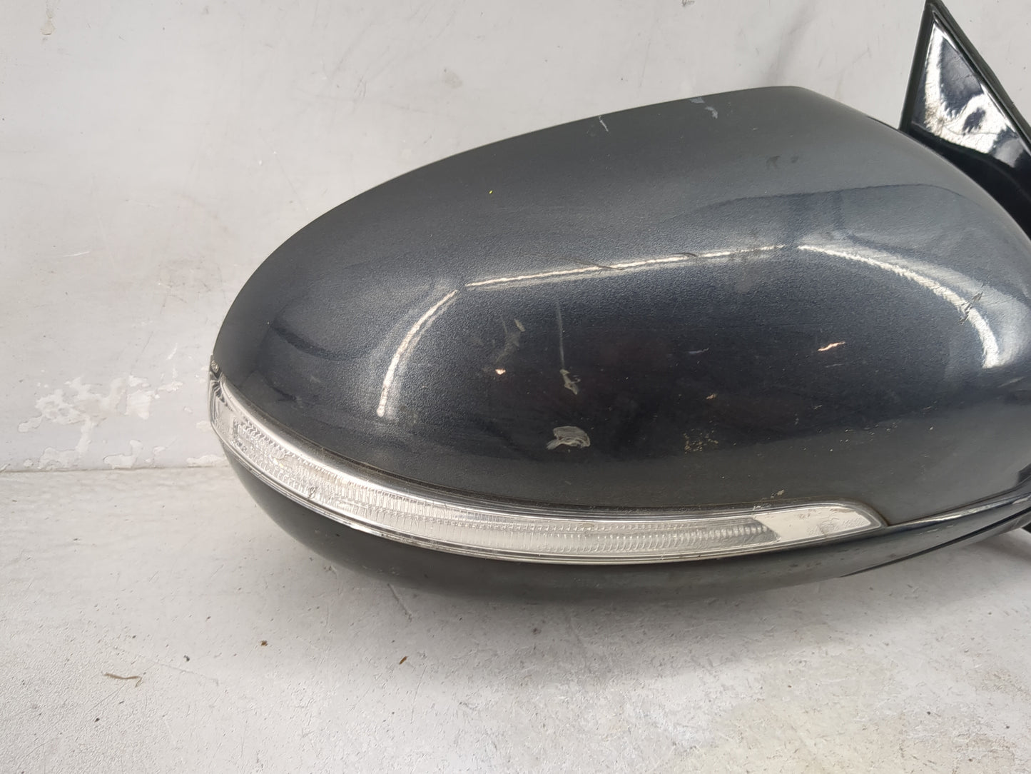2017-2020 Kia Sorento Passenger Side View Mirror - Right Door Mirror OEM Used - Oemusedautoparts1.com