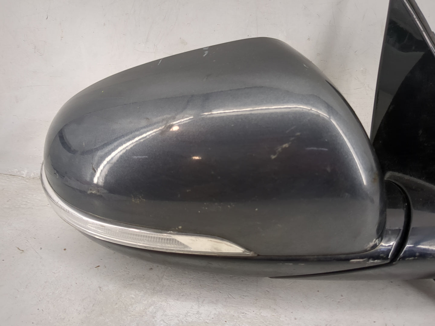 2017-2020 Kia Sorento Passenger Side View Mirror - Right Door Mirror OEM Used - Oemusedautoparts1.com