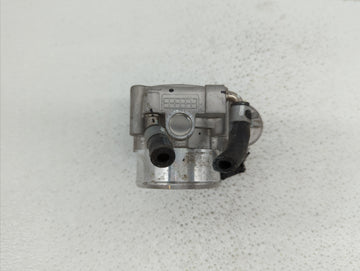 2016-2019 Kia Sorento Throttle Body P/N:0 280 750 618 35100-2G600 Fits Fits 2015 2016 2017 2018 2019 OEM Used Auto Parts