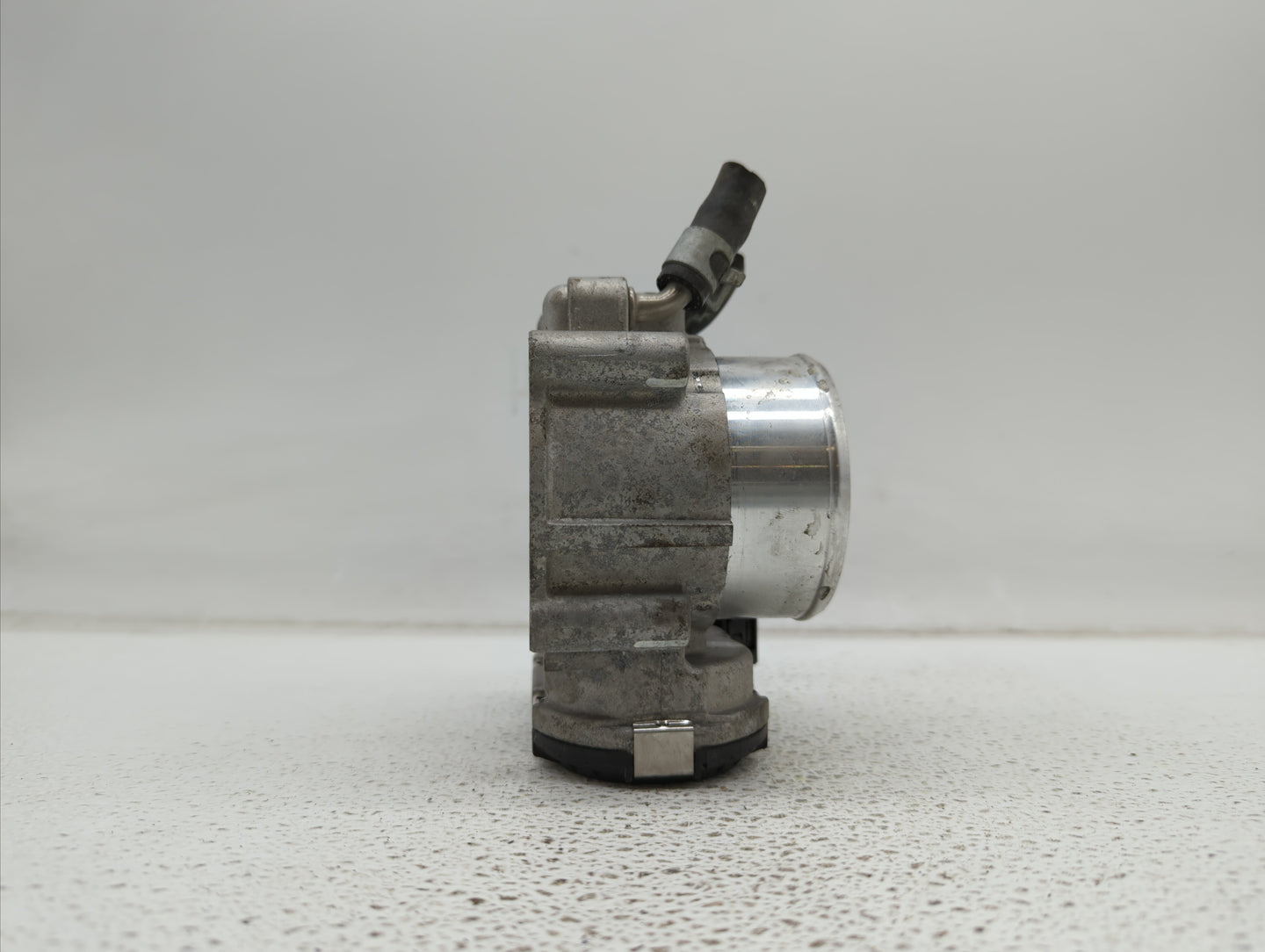 2016-2019 Kia Sorento Throttle Body P/N:0 280 750 618 35100-2G600 Fits Fits 2015 2016 2017 2018 2019 OEM Used Auto Parts - O