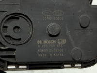 2016-2019 Kia Sorento Throttle Body P/N:0 280 750 618 35100-2G600 Fits Fits 2015 2016 2017 2018 2019 OEM Used Auto Parts - O