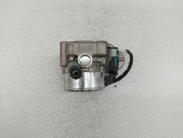 2016-2019 Kia Sorento Throttle Body P/N:0 280 750 618 35100-2G600 Fits Fits 2015 2016 2017 2018 2019 OEM Used Auto Parts