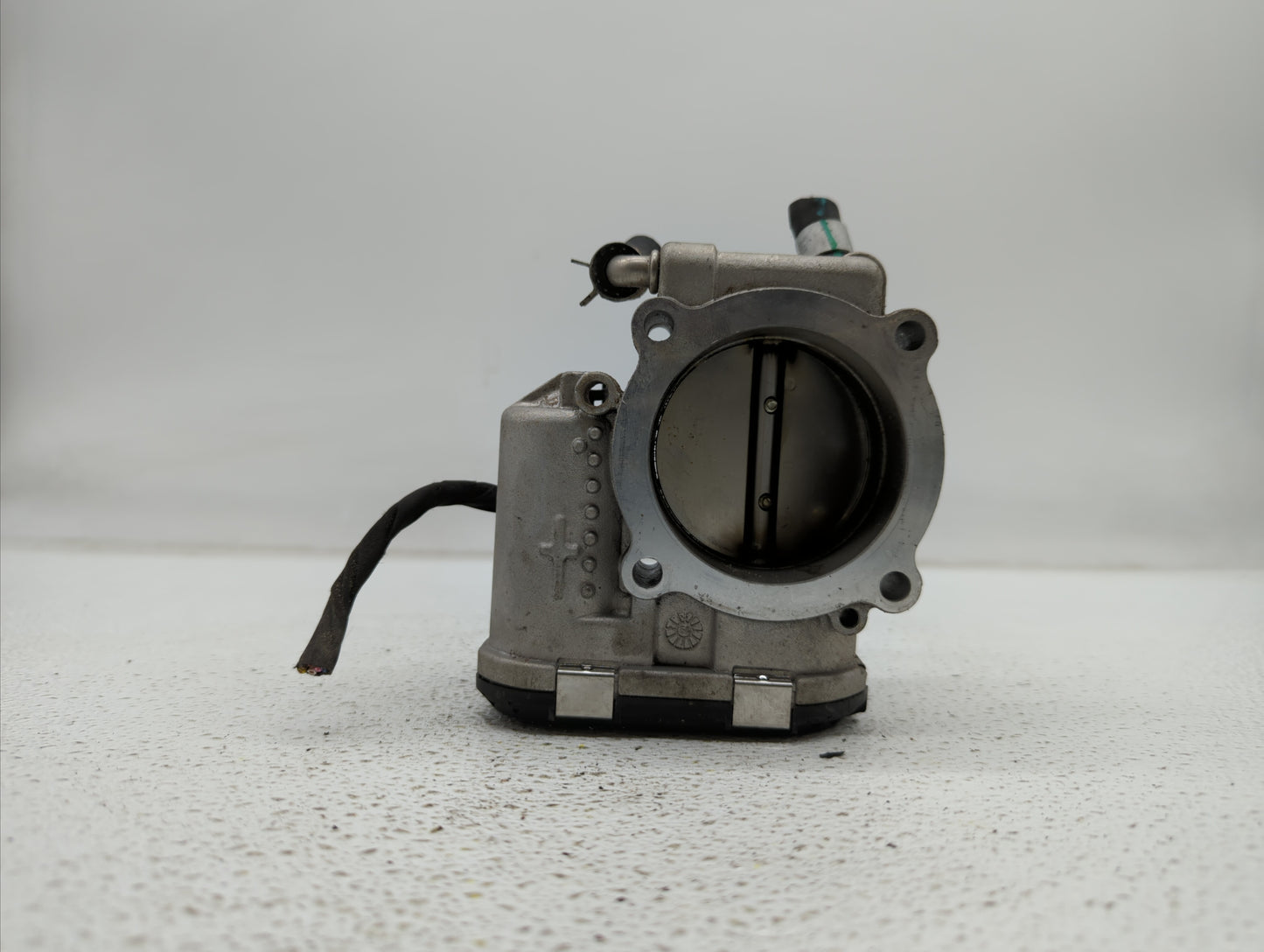 2016-2019 Kia Sorento Throttle Body P/N:0 280 750 618 35100-2G600 Fits Fits 2015 2016 2017 2018 2019 OEM Used Auto Parts - O