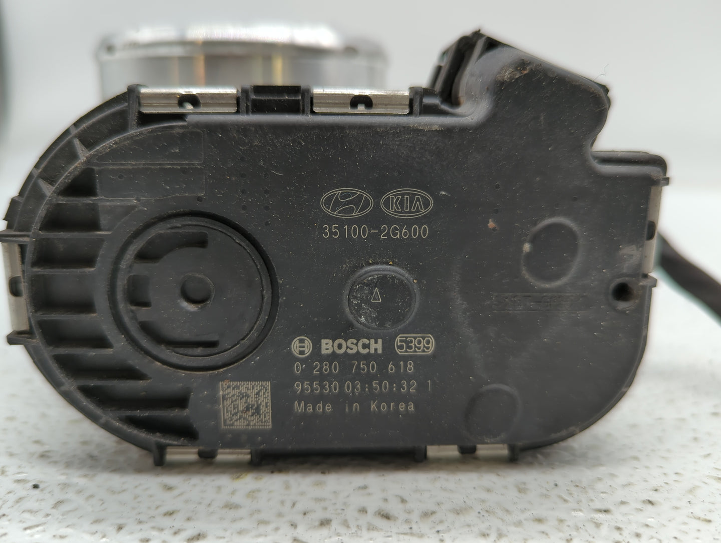 2016-2019 Kia Sorento Throttle Body P/N:0 280 750 618 35100-2G600 Fits Fits 2015 2016 2017 2018 2019 OEM Used Auto Parts - O