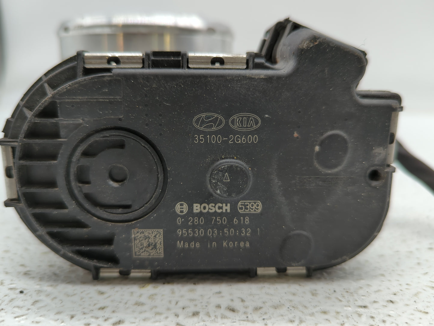 2016-2019 Kia Sorento Throttle Body P/N:0 280 750 618 35100-2G600 Fits Fits 2015 2016 2017 2018 2019 OEM Used Auto Parts - O