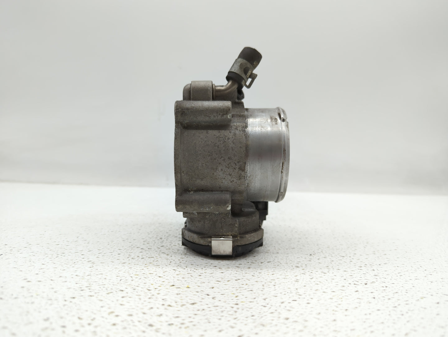 2016-2019 Kia Sorento Throttle Body P/N:0 280 750 618 35100-2G600 Fits Fits 2015 2016 2017 2018 2019 OEM Used Auto Parts - O