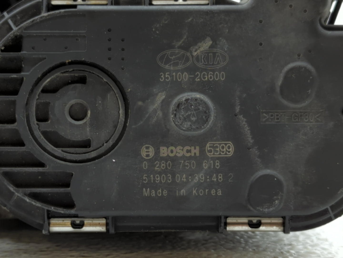 2016-2019 Kia Sorento Throttle Body P/N:0 280 750 618 35100-2G600 Fits Fits 2015 2016 2017 2018 2019 OEM Used Auto Parts - O