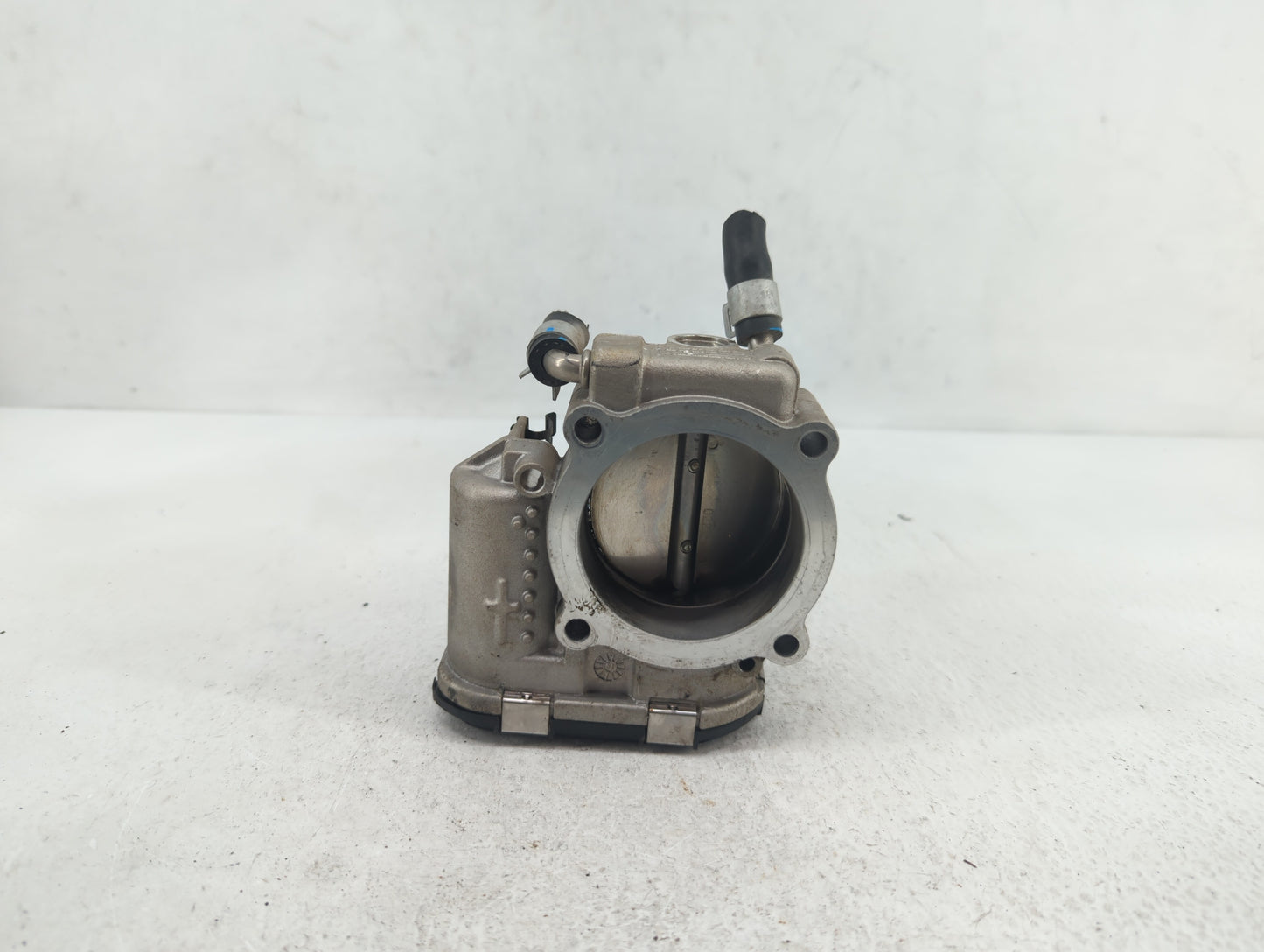 2016-2019 Kia Sorento Throttle Body P/N:0 280 750 618 35100-2G600 Fits Fits 2015 2016 2017 2018 2019 OEM Used Auto Parts - O