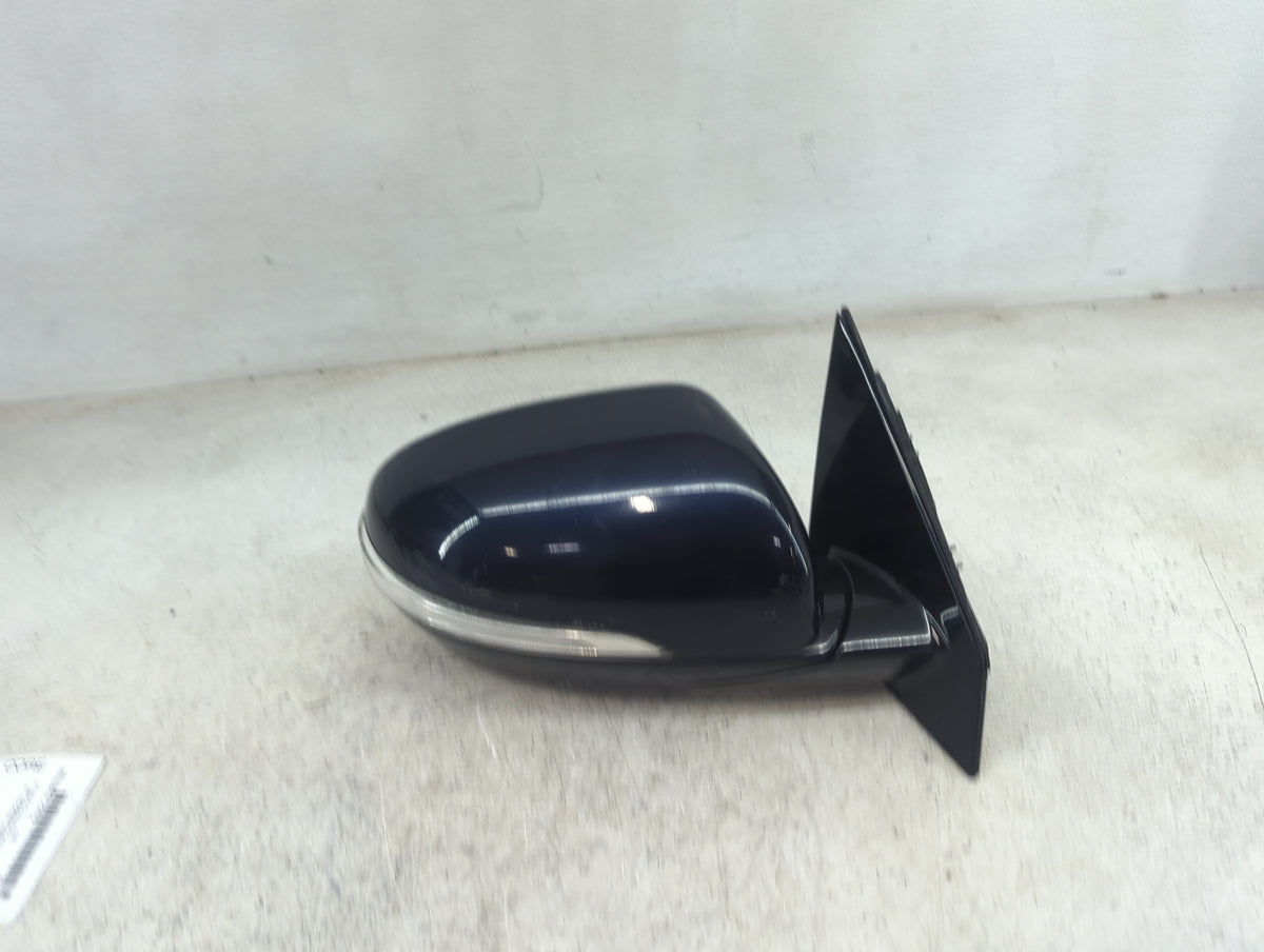 2017-2020 Kia Sorento Passenger Side View Mirror - Right Door Mirror OEM Used - Oemusedautoparts1.com
