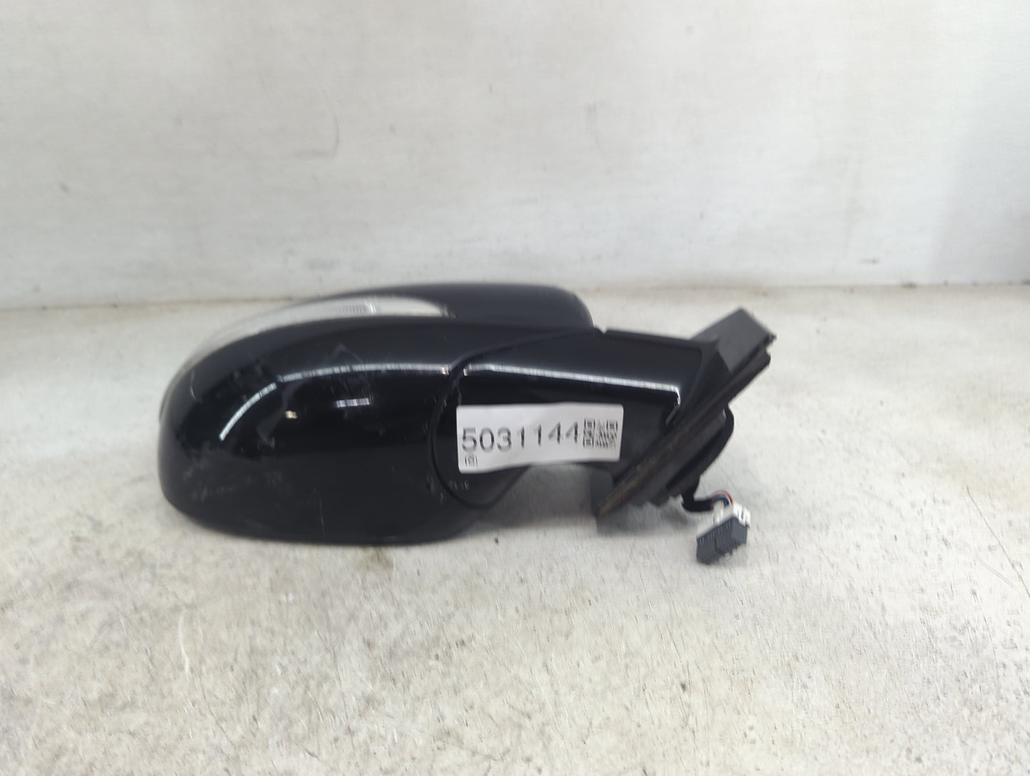 2017-2020 Kia Sorento Passenger Side View Mirror - Right Door Mirror OEM Used - Oemusedautoparts1.com
