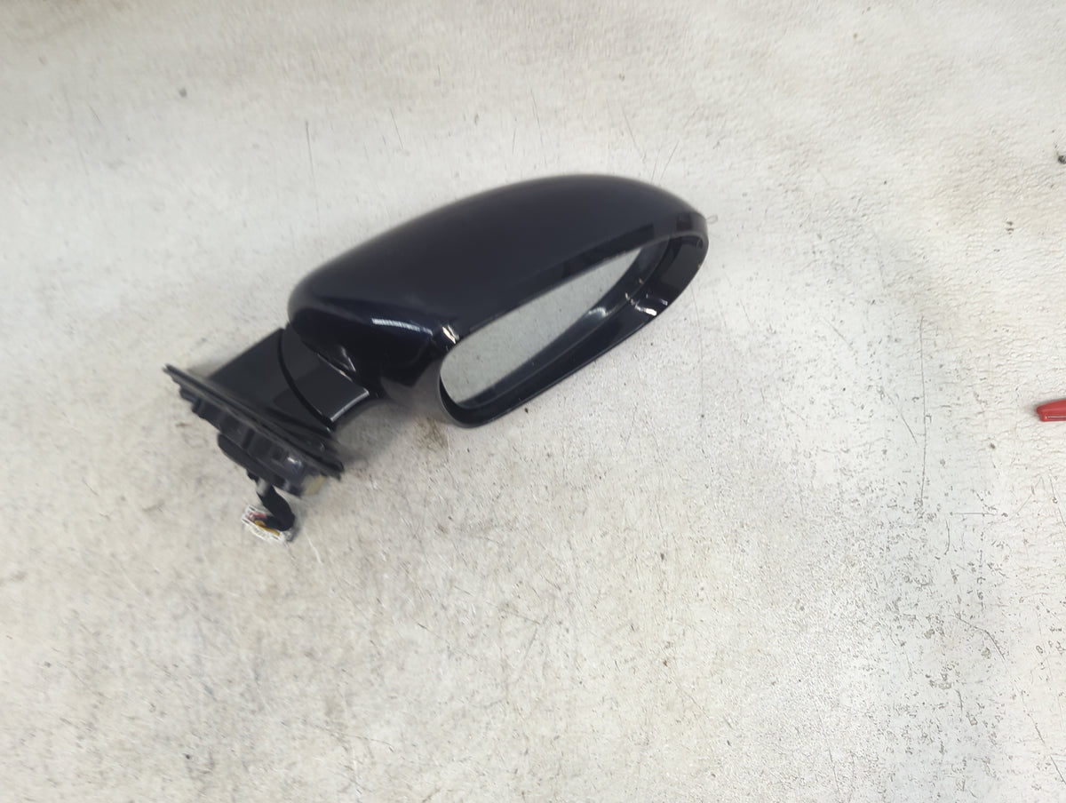 2017-2020 Kia Sorento Passenger Side View Mirror - Right Door Mirror OEM Used - Oemusedautoparts1.com