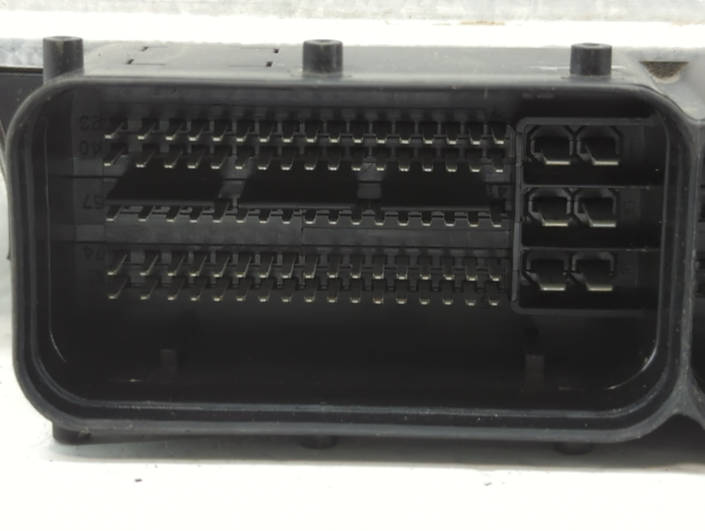 2019-2020 Kia Sorento PCM Engine Control Computer ECU ECM PCU OEM P/N:39199-2G051 Fits Fits 2019 2020 OEM Used Auto Parts - 
