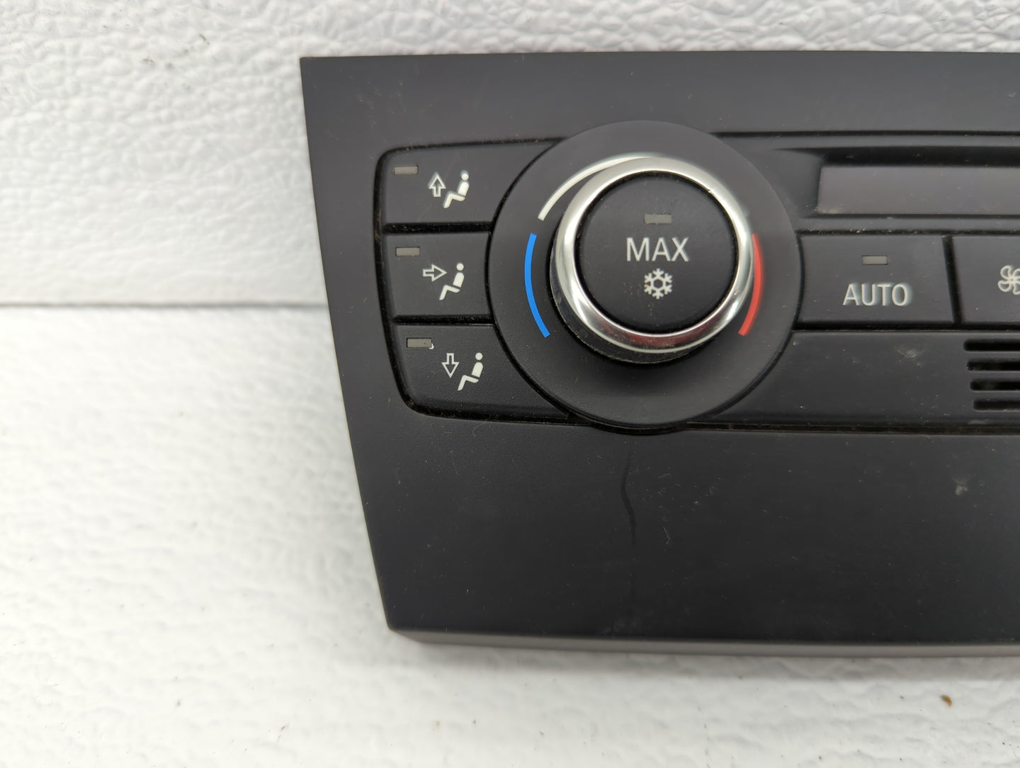 2020 Kia Sorento Climate Control Module Temperature AC/Heater Replacement P/N:9162984-01 Fits OEM Used Auto Parts - Oemuseda