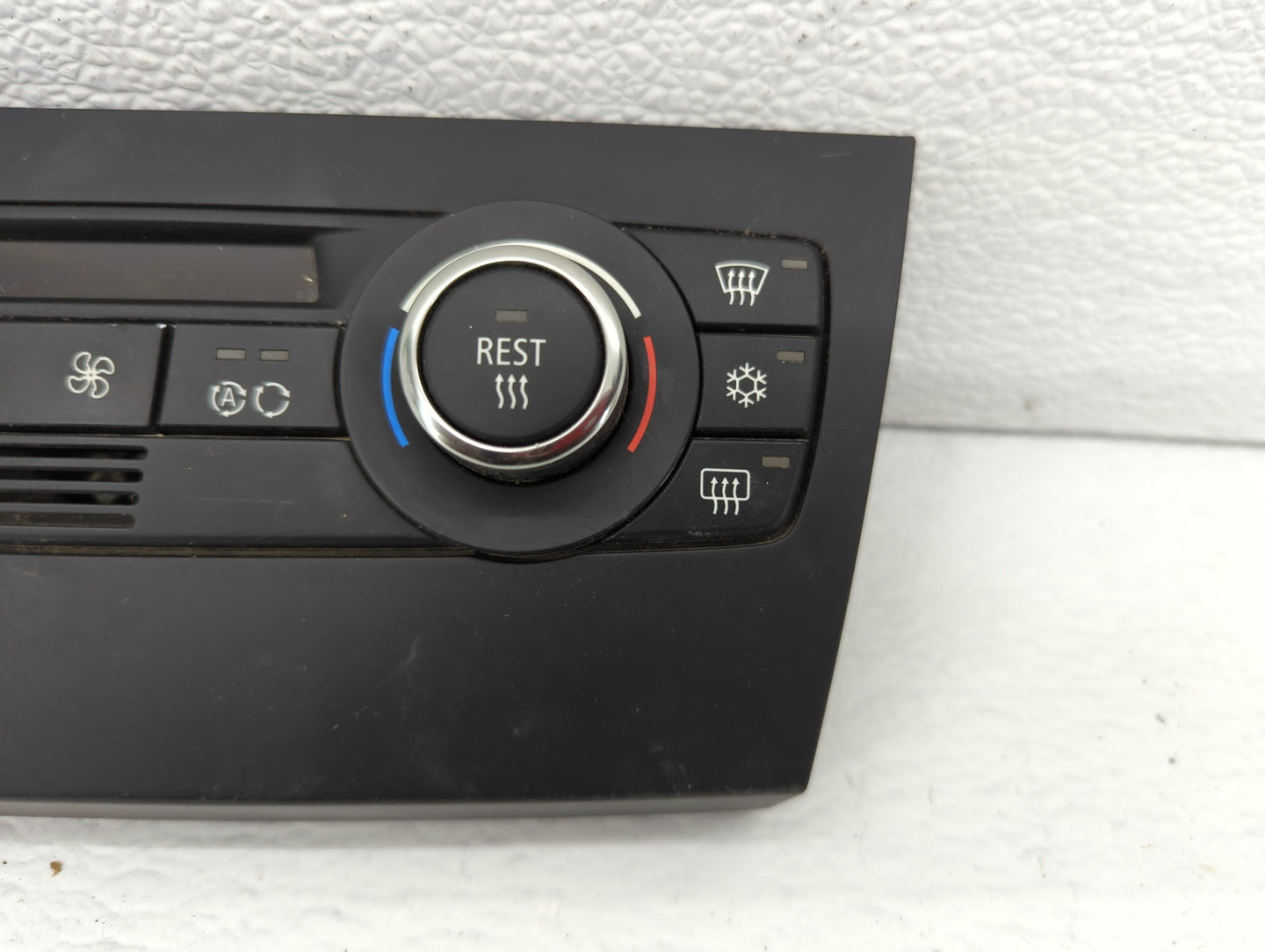 2020 Kia Sorento Climate Control Module Temperature AC/Heater Replacement P/N:9162984-01 Fits OEM Used Auto Parts - Oemuseda