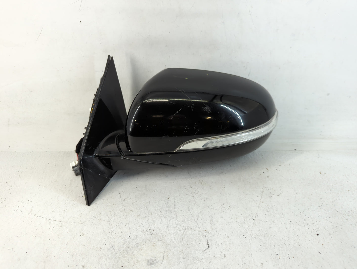 2016-2020 Kia Sorento Driver Side View Mirror - Left Door Mirror OEM Used - Oemusedautoparts1.com