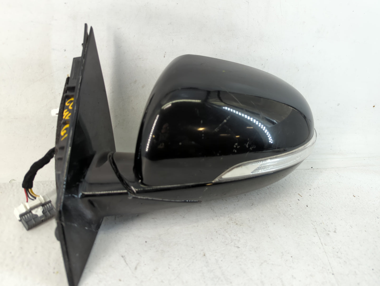 2016-2020 Kia Sorento Driver Side View Mirror - Left Door Mirror OEM Used - Oemusedautoparts1.com