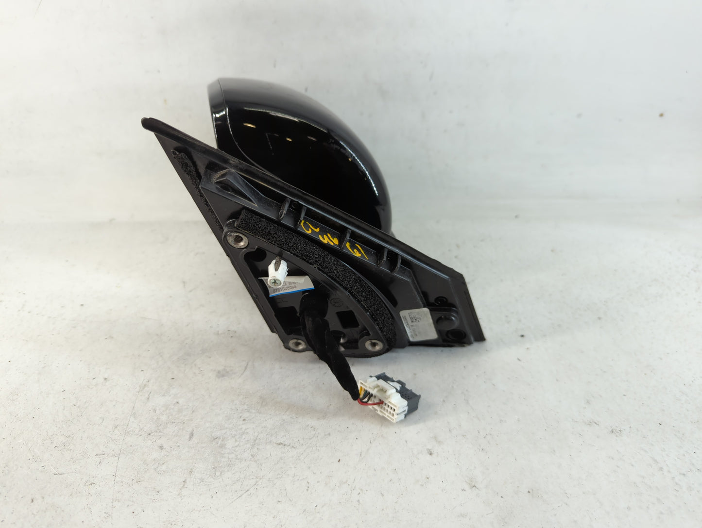 2016-2020 Kia Sorento Driver Side View Mirror - Left Door Mirror OEM Used - Oemusedautoparts1.com