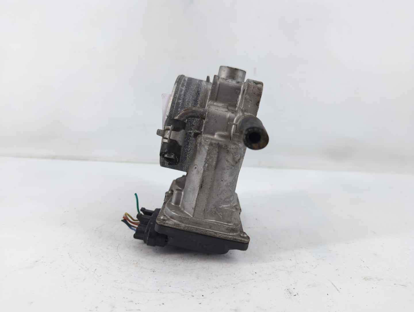 2019-2020 Kia Sorento Throttle Body P/N:35100-3L100 Fits Fits 2017 2018 2019 2020 2021 2022 OEM Used Auto Parts - Oemusedaut
