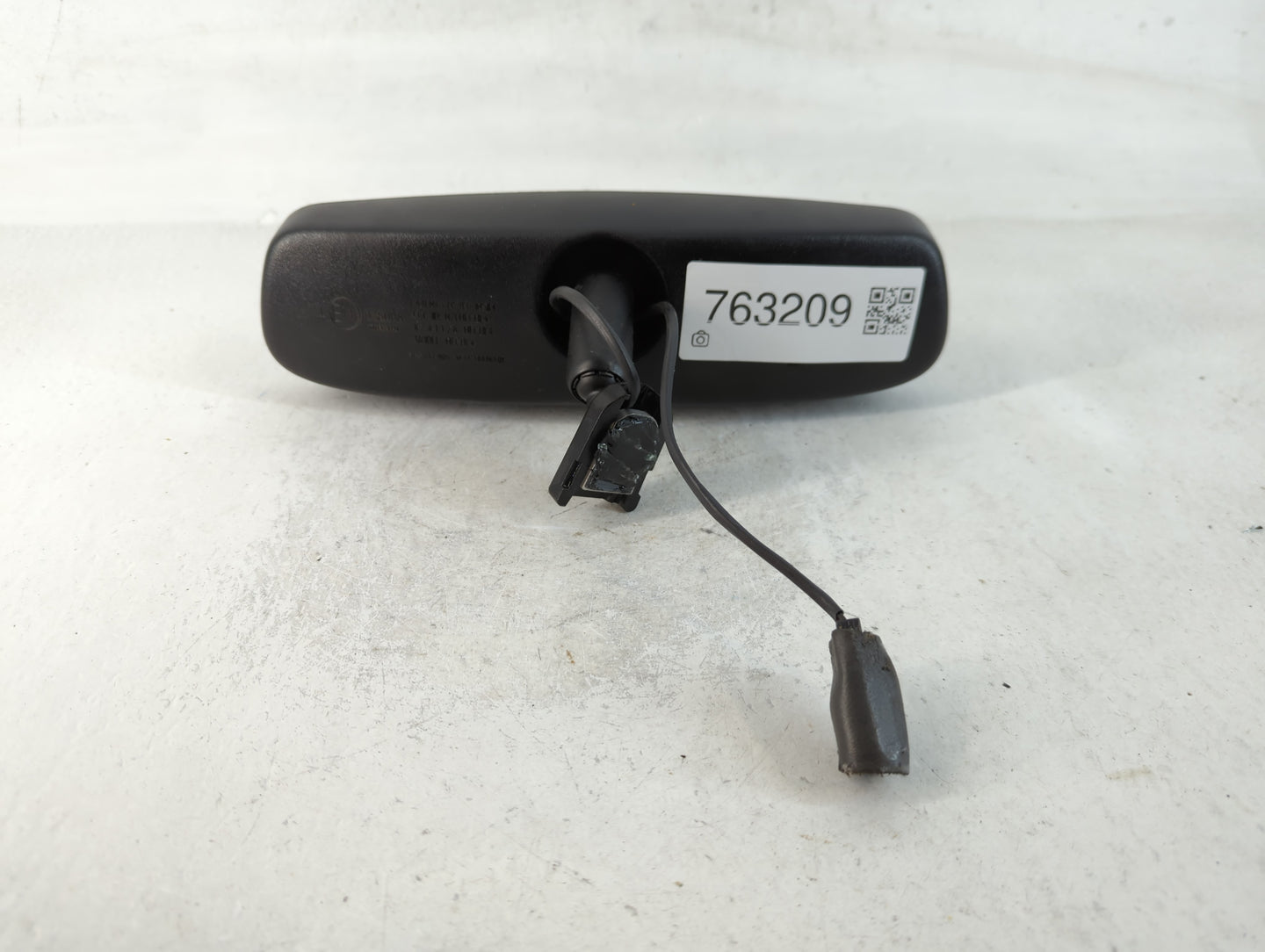 2011-2020 Kia Sorento Interior Rear View Mirror Replacement OEM P/N:E11028008 Fits OEM Used Auto Parts - Oemusedautoparts1.c
