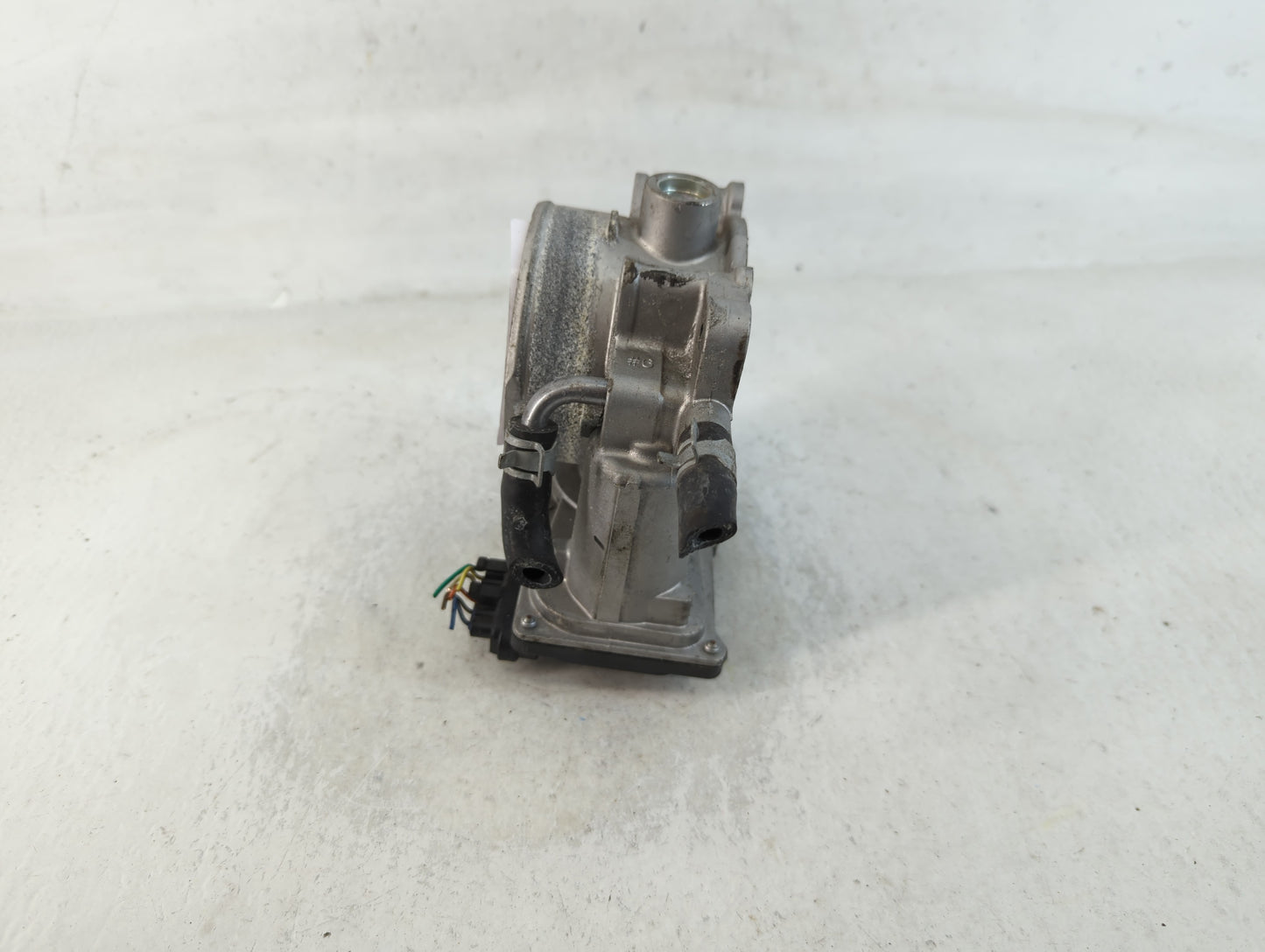 2016-2020 Kia Sorento Throttle Body P/N:35100-3L100 Fits Fits 2015 2016 2017 2018 2019 2020 2021 OEM Used Auto Parts - Oemus