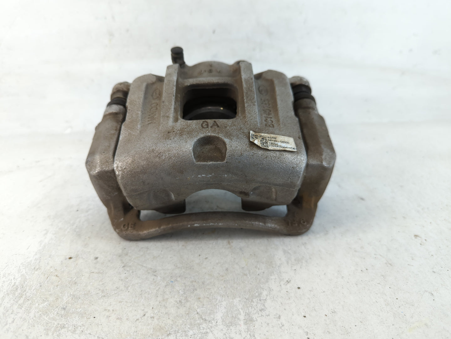2016-2020 Kia Sorento Front Driver Left Brake Caliper - Oemusedautoparts1.com