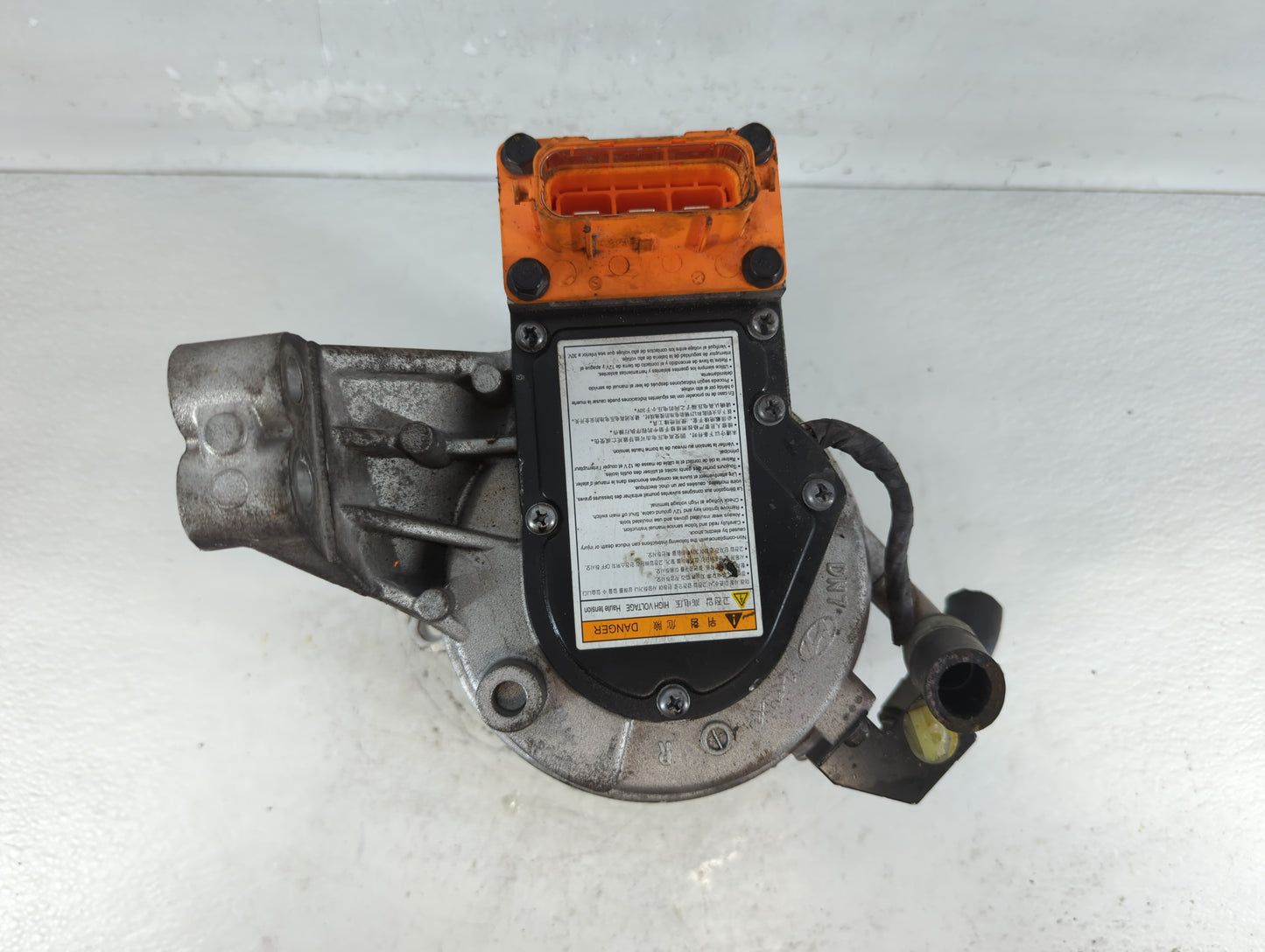 2020-2020 Kia Sorento Air Conditioning A/c Ac Compressor Oem - Oemusedautoparts1.com